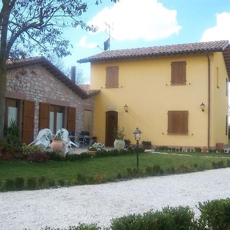 Agriturismo Lo Sgorzolo Pergola Eksteriør bilde