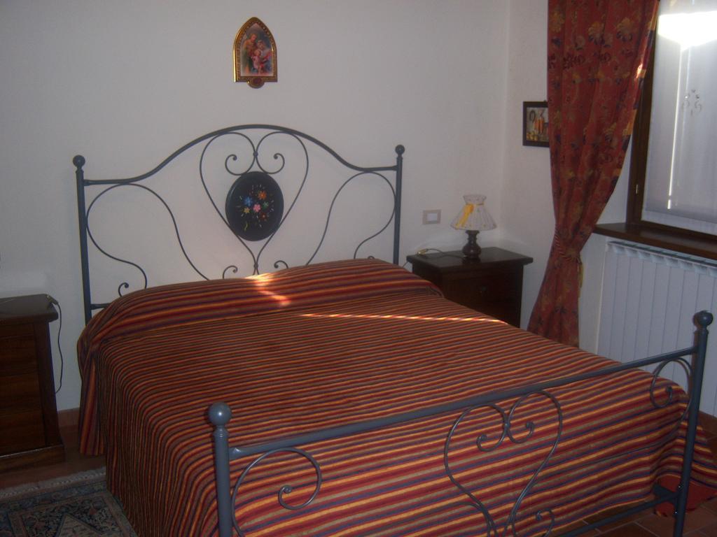 Agriturismo Lo Sgorzolo Pergola Rom bilde