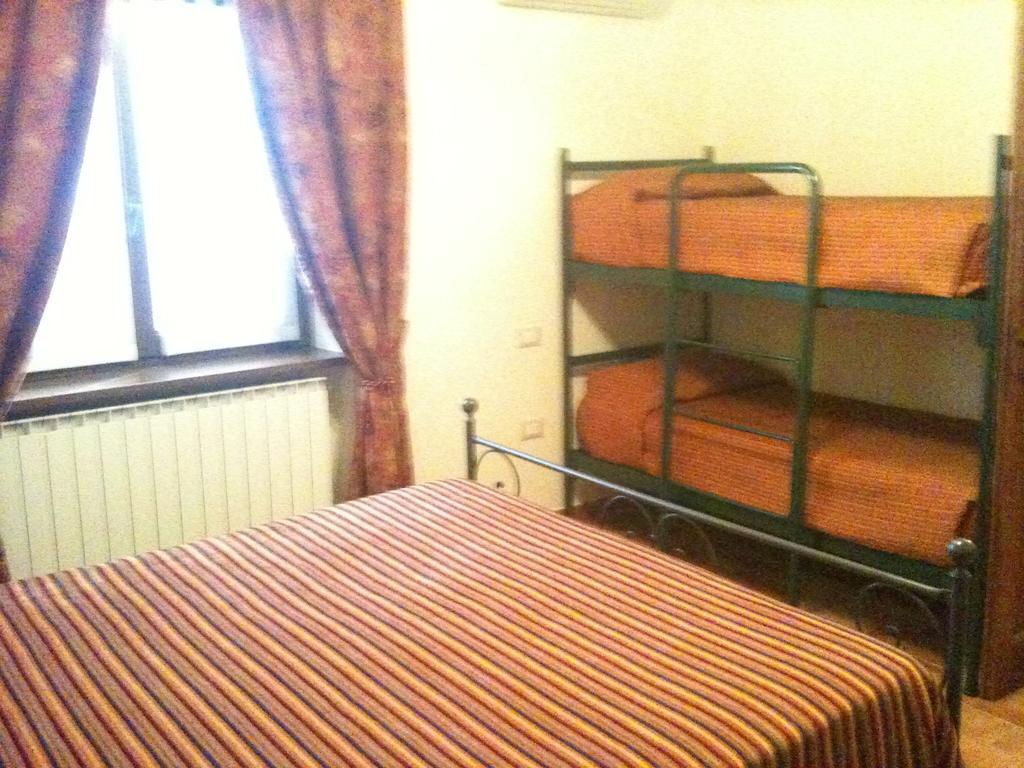 Agriturismo Lo Sgorzolo Pergola Rom bilde